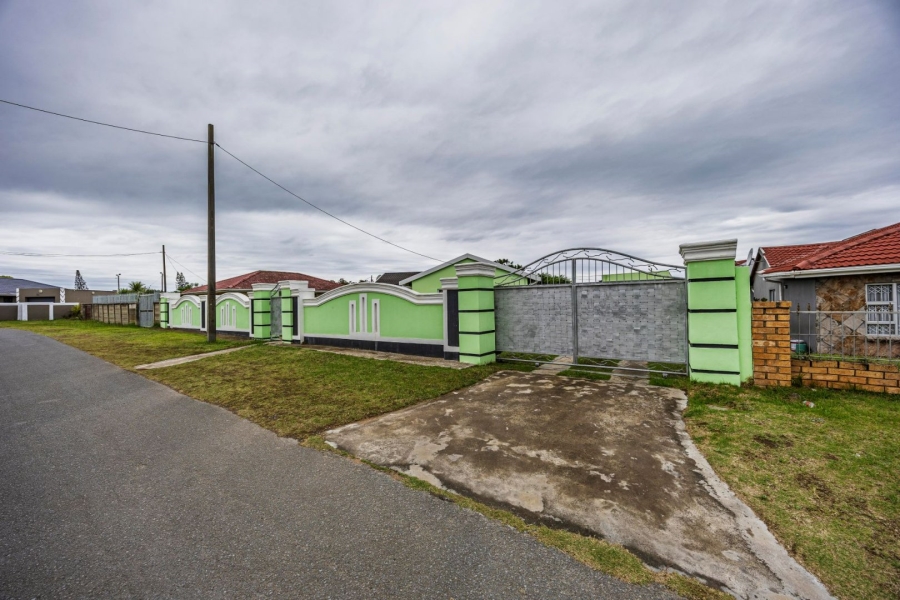 3 Bedroom Property for Sale in Sunnyridge Eastern Cape